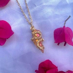 DYED QUARTZ CRYSTAL PENDANT